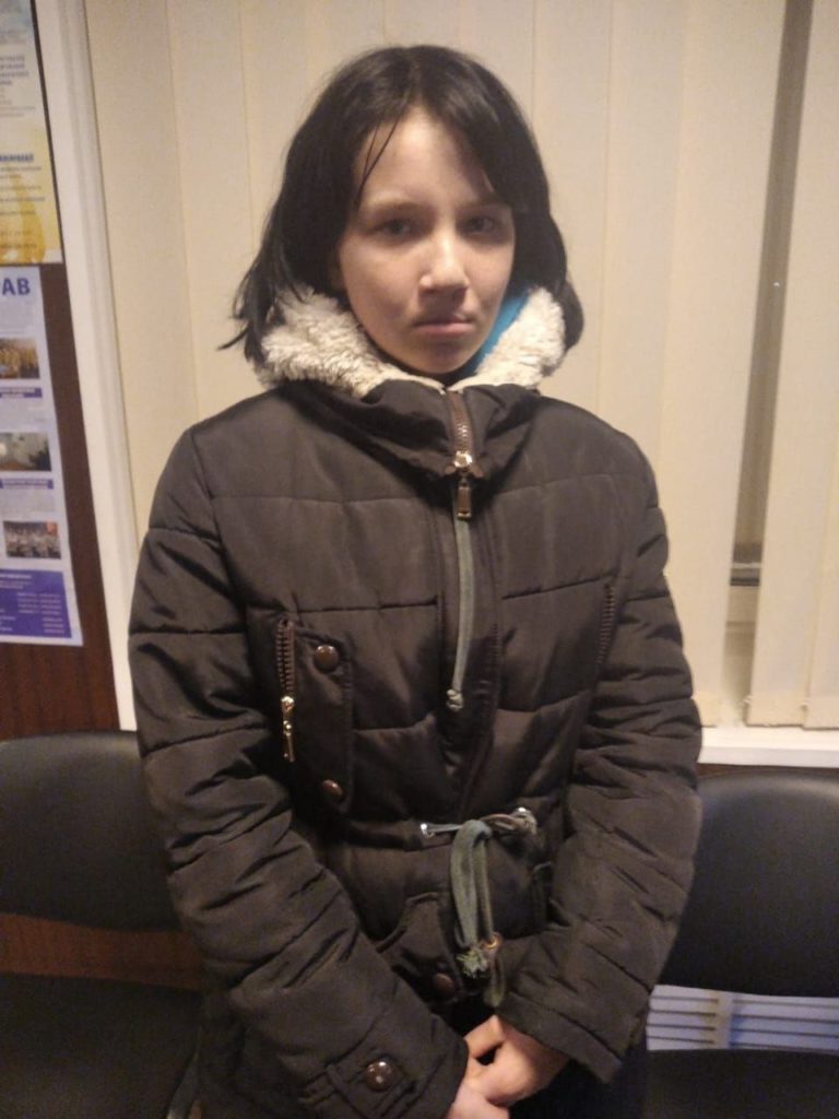Полиция разыскала подростков из Приднепровского. Девочку ищут