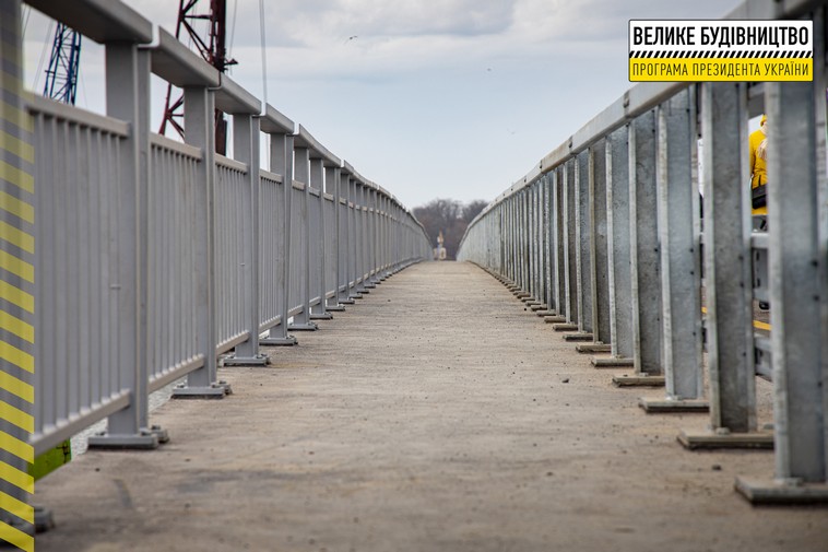 «Надежный и безопасный»: как выглядит новый мост возле Никополя (фото)