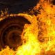 [:ru]В Марганце ночью сгорел автомобиль (видео)[:ua]У Марганці вночі згорів автомобіль (відео)[:]