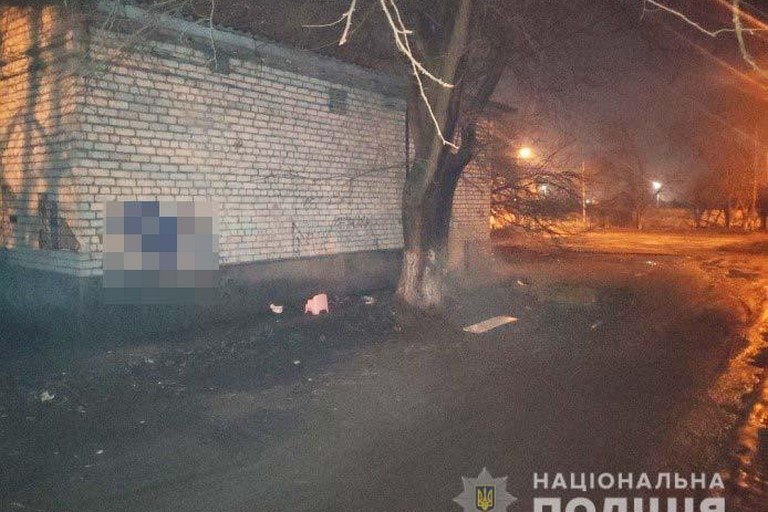 [:ru]В Никополе было совершено разбойное нападение на мужчину[:ua]У Нікополі було скоєно розбійний напад на чоловіка[:]