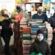 [:ru]Никопольская семья подарила 400 книг библиотеке на Херсонщине[:ua]Нікопольська родина подарувала 400 книг бібліотеці на Херсонщині[:]