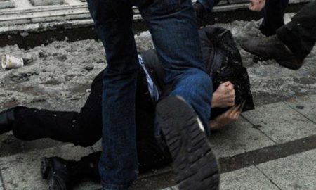 [:ru]В Никополе на улице избили и ограбили мужчину[:ua]У Нікополі на вулиці побили та пограбували чоловіка[:]