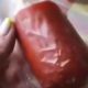 [:ru]В Никополе девушка купила в АТБ колбасу с иголкой (видео)[:ua]У Нікополі дівчина придбала в АТБ ковбасу з голкою (відео)[:]