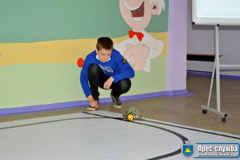 [:ru]В Никополе прошли соревнования робототехников (фото)[:ua]У Нікополі пройшли змагання робототехників (фото)[:]