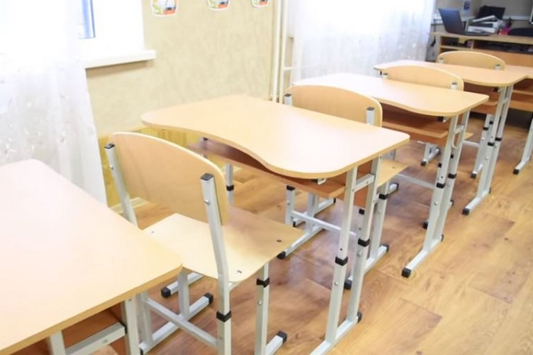 Школы и детсады Никополя получили технику, дидактический материал и мебель (видео)