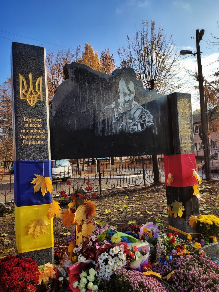 У Нікополі відкрили новий меморіал: пам’ятник «Борцям за волю і свободу України» (фото, відео)