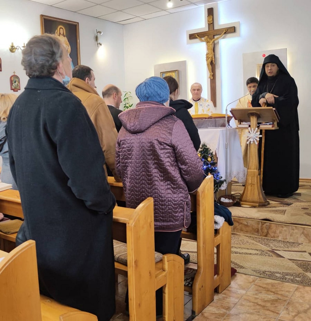 Священники РКЦ, ПЦУ і УГКЦ у Нікополі разом прославляли народження Спасителя