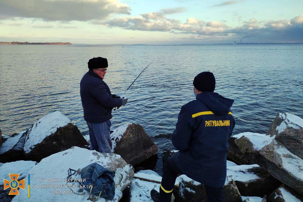 Как безопасно рыбачить зимой