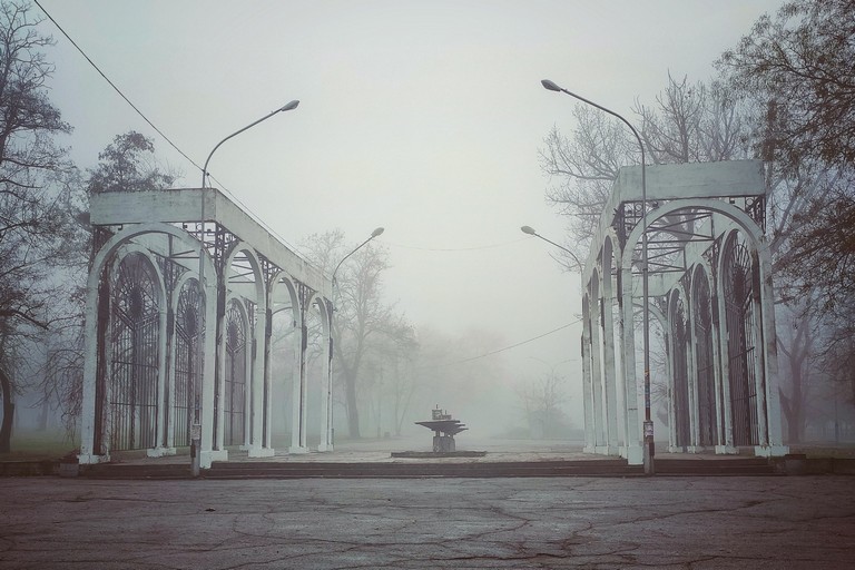 Меланхоличный город: как выглядит Никополь в дождливый декабрьский день (фото)