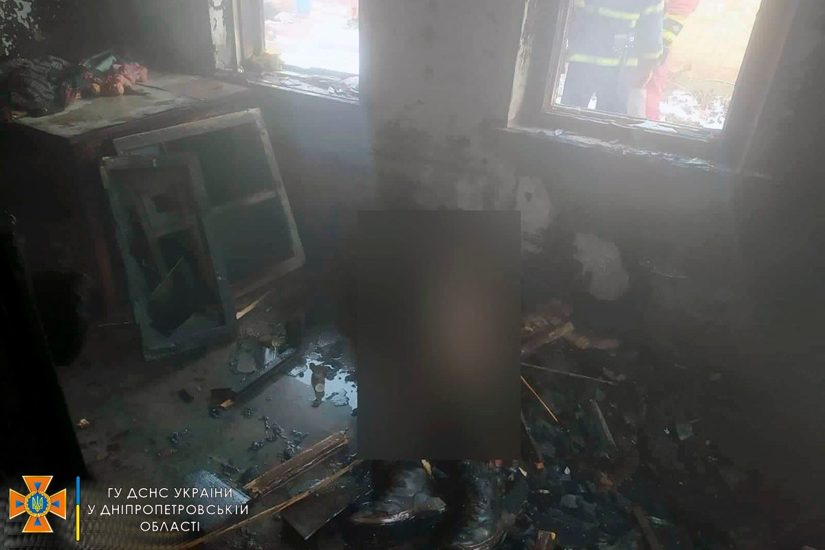 Трагедия в Алексеевке: обнаружены тела двух людей в горящем здании (видео)