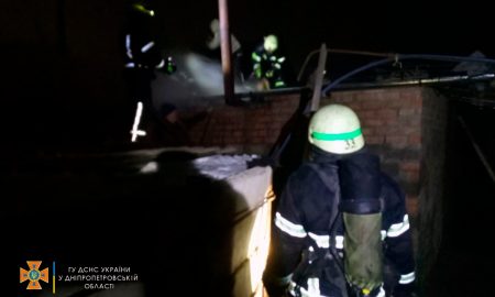 В Марганце горела хозяйственная постройка вечером 30 января