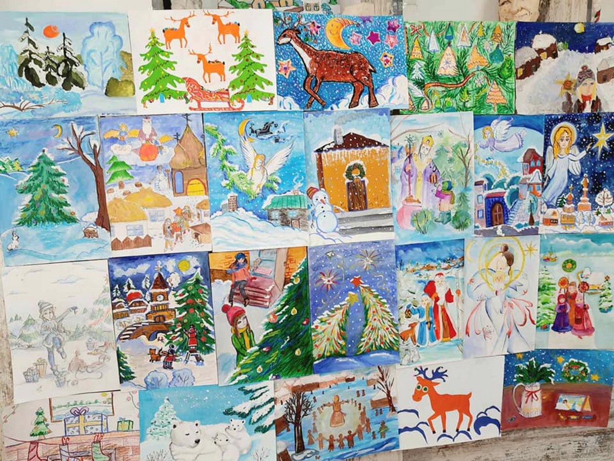 В Никополе открылась выставка детских работ «Зимние краски»