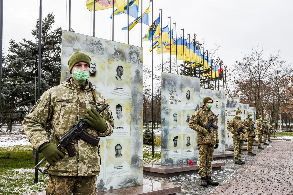 У Нікополі 16 січня вшанували пам’ять українських захисників