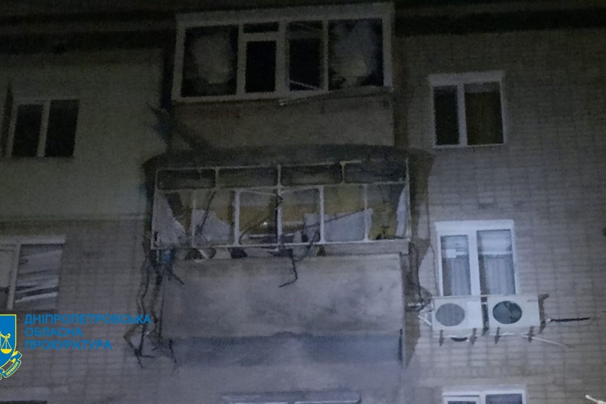 У Зеленодольську окупанти обстріляли багатоповерхівки (фото)