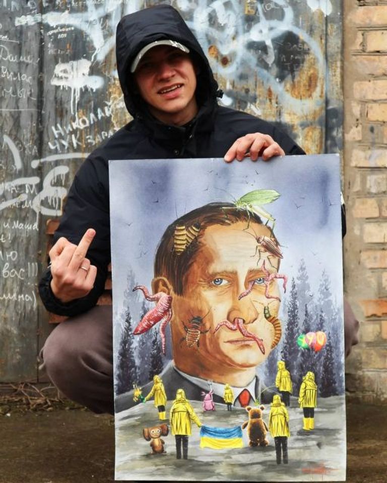 Художник з Марганця намалював портрет Путіна з тарганами і хробаками