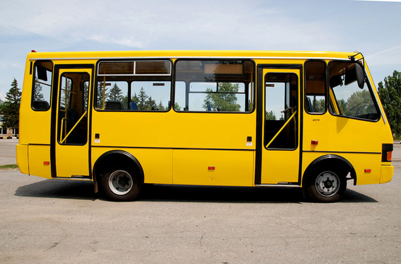 Розклад руху приміських і міжміських автобусів з Нікополя 12 квітня