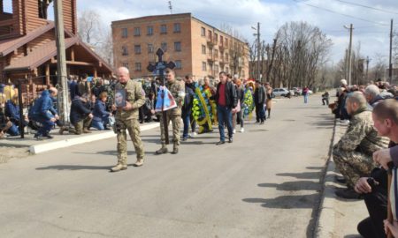 В Никополе провели в последний путь молодого спортсмена, погибшего на войне с россией