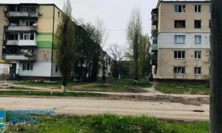 Прокуратура оприлюднила фото наслідків ракетного обстрілу околиць Новомосковська