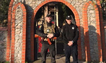 150 нікопольських поліцейських забезпечують правопорядок на території храмів