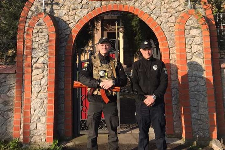 150 нікопольських поліцейських забезпечують правопорядок на території храмів