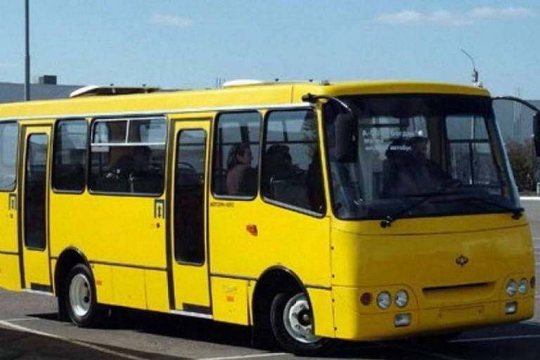 Розклад руху приміських і міжміських автобусів з Нікополя 26 квітня