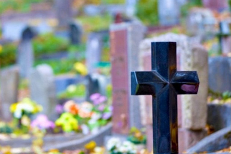 В Никополе не будет дополнительных автобусов до кладбища, граждан просят не посещать его в выходные