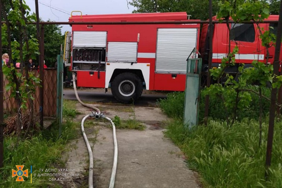 У Нікопольському районі виявили двох загиблих під час гасіння пожежі