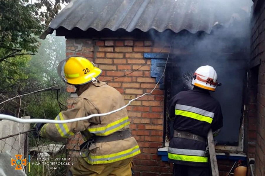 В Никопольском районе обнаружили двух погибших при тушении пожара