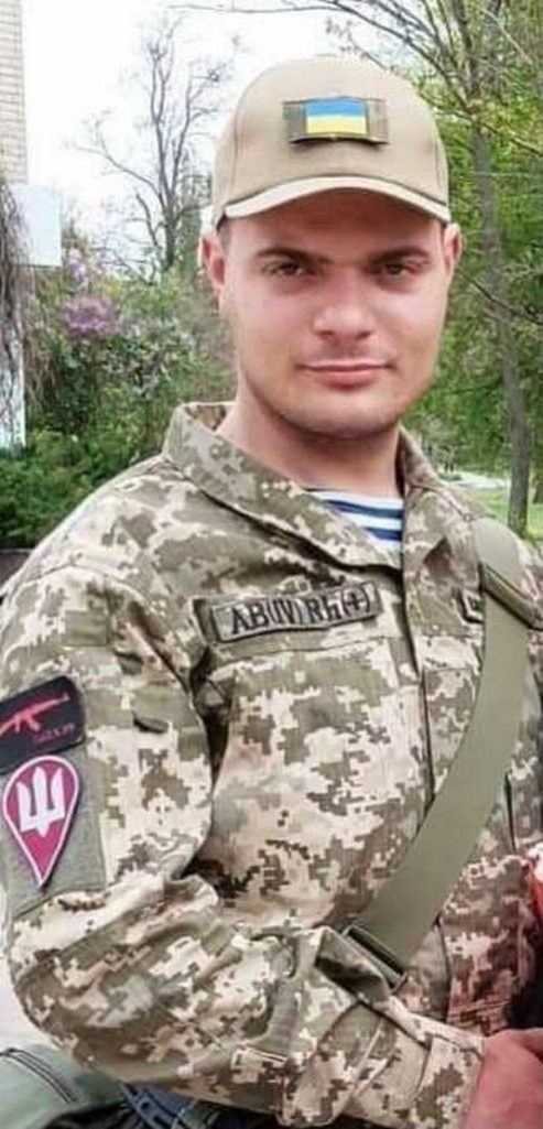 На війні загинув бойовий медик з Покрова Микола Безердян. Йому було лише 22…