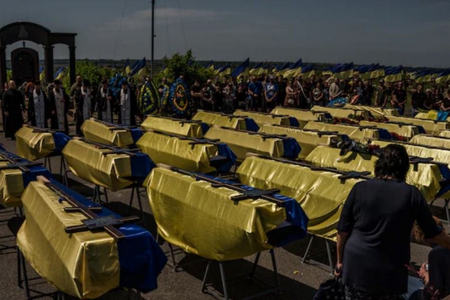 Священик розповів, скільки військових поховали на Дніпропетровщині з 24 лютого