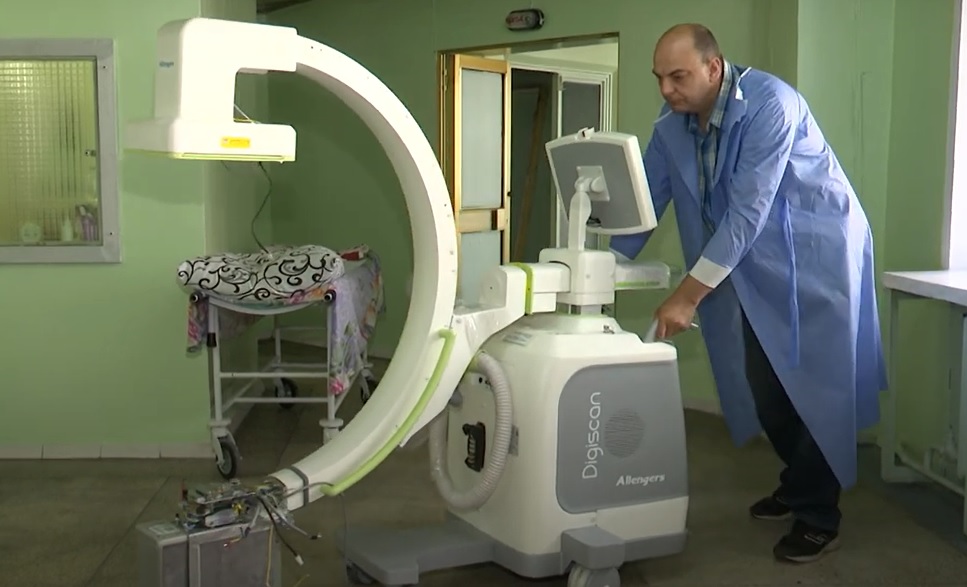 Дніпровська лікарня отримала сучасне обладнання для надскладних операцій