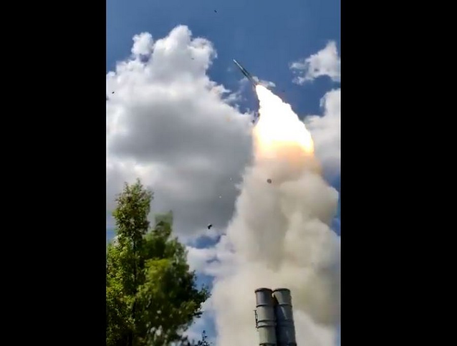 Ракетний удар по Дніпропетровщині з Чорного моря: 4 ракети було збито