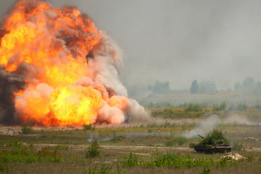 Ворог знову обстріляв з артилерії околиці Дніпропетровщини – як пройшов день в області