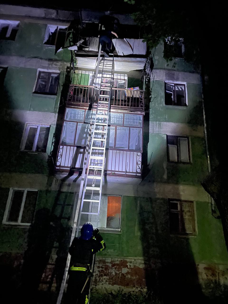  Ужасная ночь в Зеленодольской общине: жилой квартал накрыли 'Ураганами', есть погибшая и раненые