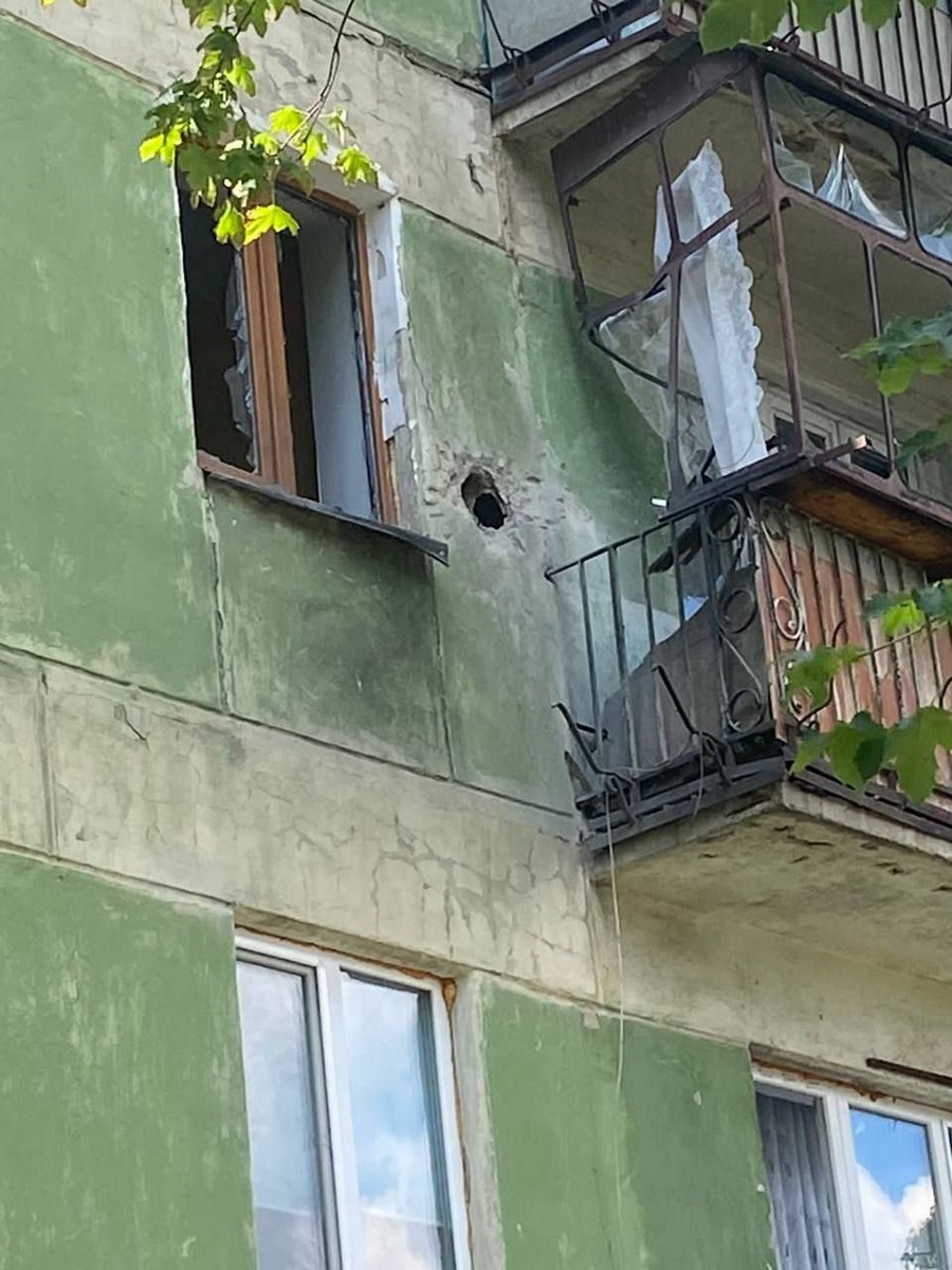 У Зеленодольську внаслідок обстрілів пошкоджено 9 багатоповерхівок (фото)
