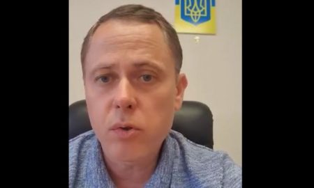 Олександр Саюк прокоментував російський фейк про військову техніку у школах Нікополя