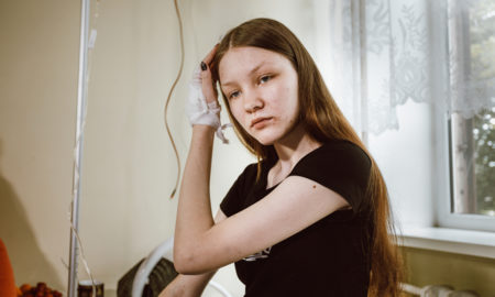 У лікарнях залишаються 6 постраждалих від обстрілів Нікополя: 15-річна Настя розповіла, як все було