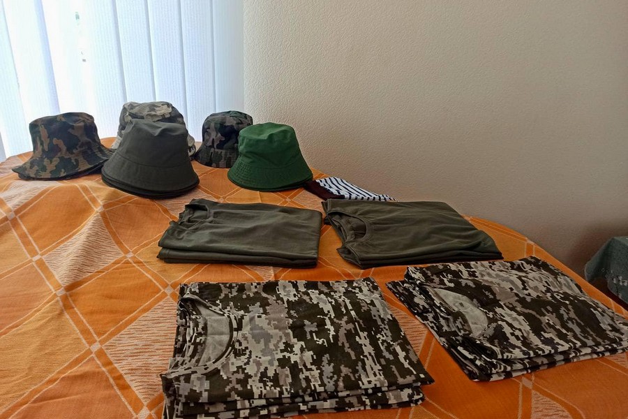 У Нікополі школа мистецтв шиє одяг для військових – мер передав дефіцитні матеріали