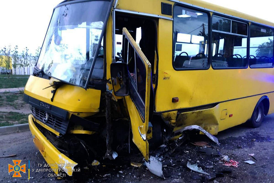 У Нікополі сталася смертельна ДТП за участю пасажирського автобусу