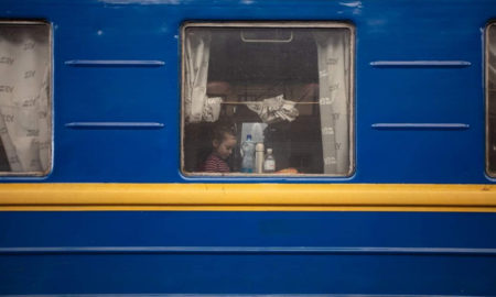 Через Нікополь щодня курсує потяг до Львова з еваковагонами