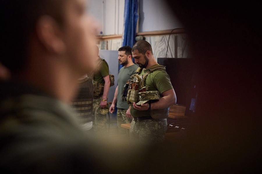 Зеленський відвідав передові позиції на Дніпропетровщині (фото, відео)