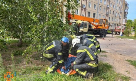 У Нікополі завершені роботи по вилученню і деблокації людей з-під завалів