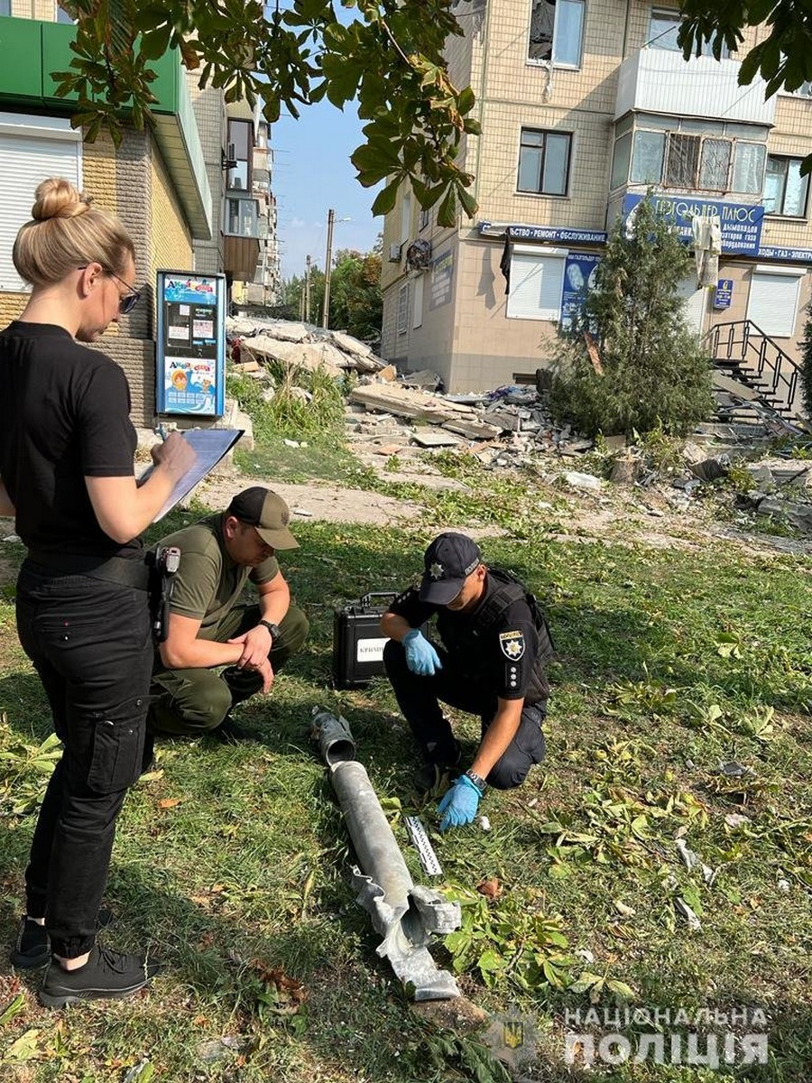 Масштабні руйнування на Нікопольщині: поліція фіксує наслідки обстрілів (фото)