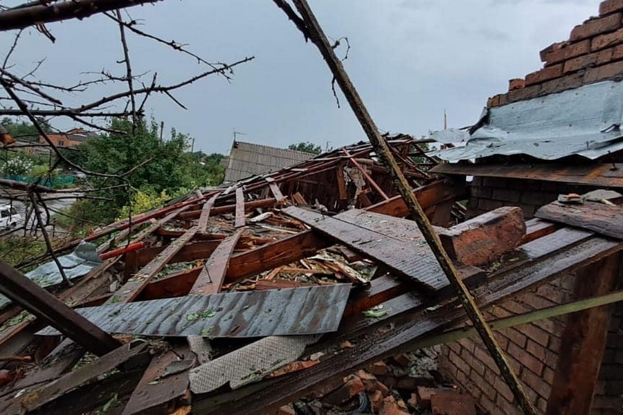 Ворог двічі обстріляв Нікопольський район 16 серпня: подробиці від поліції