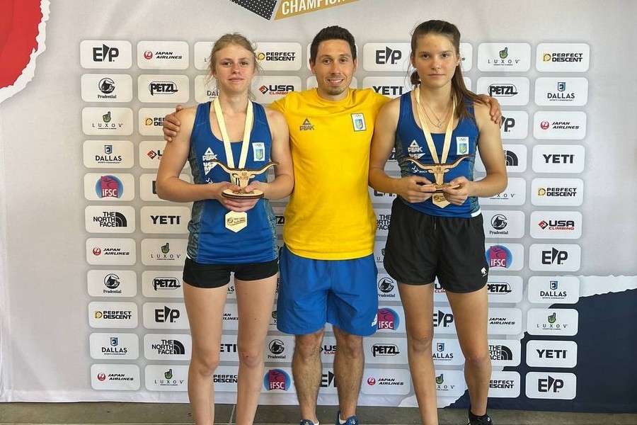 Золото і срібло – спортсменки з Нікополя перемогли на чемпіонаті в США!