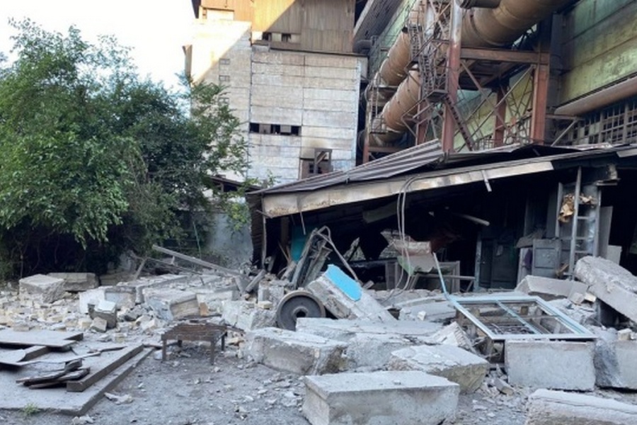 Уночі двічі обстріляли місто Нікополь – окупанти застосували фосфорні снаряди