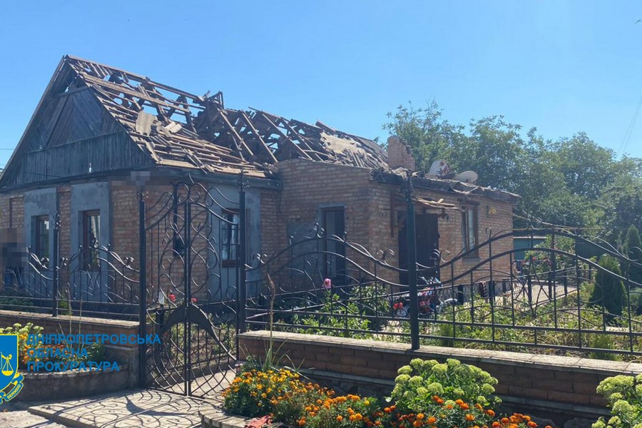 Обстріл Марганця 7 серпня: пошкоджено церкву, 50 будинків, автомобілі, зупинку – прокуратура