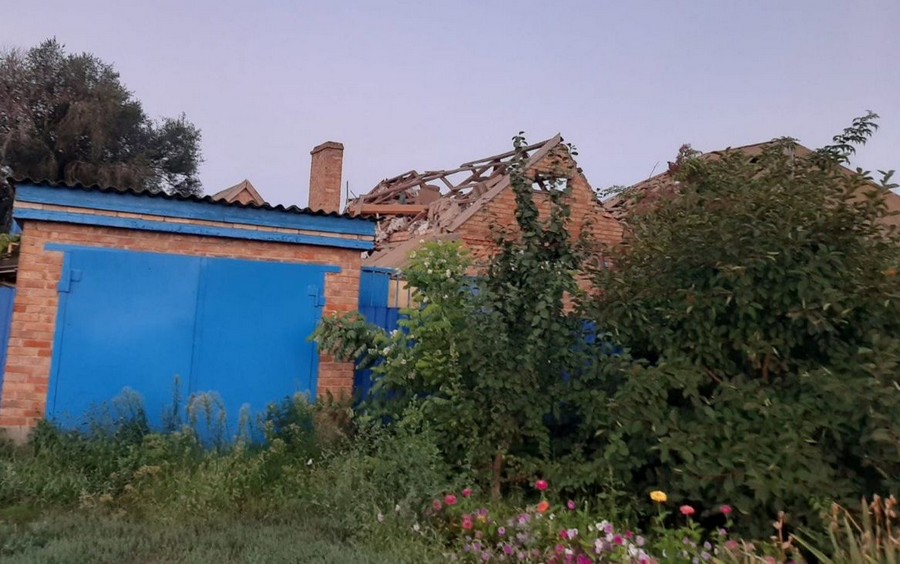 Росіяни обстріляли Нікопольску трасу: подробиці ворожої атаки від ДСНС
