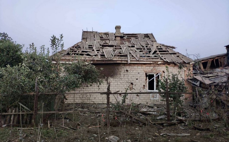 Пожежі і руйнування: росіяни обстріляли три райони Дніпропетровщини 24 серпня
