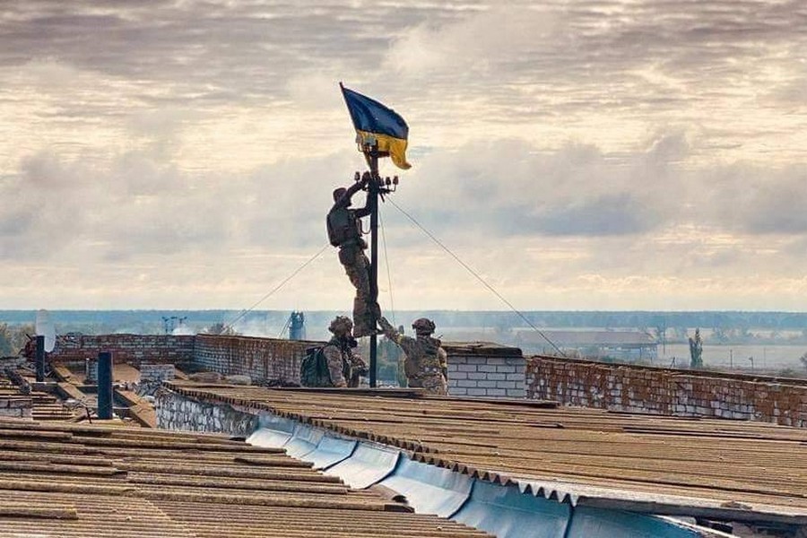 Дніпропетровщина без обстрілів, український прапор повернувся в селище на кордоні з областю – Лукашук